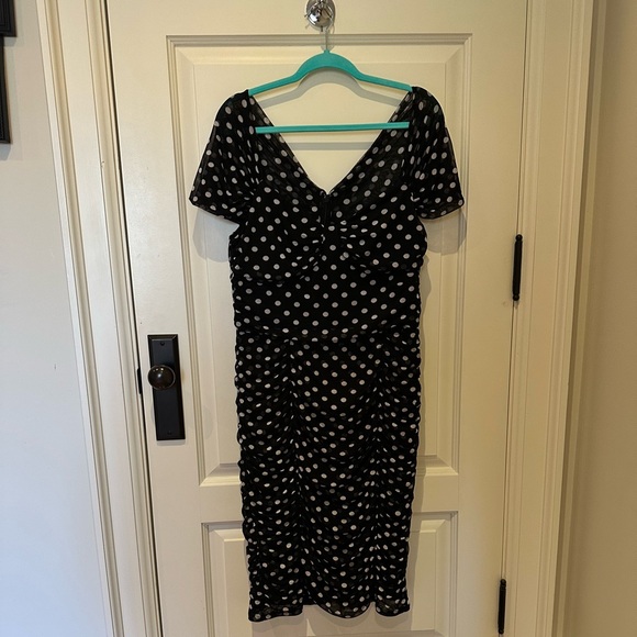 City Chic Ruched black/white polka dot dress plus size US 14 - Picture 14 of 14